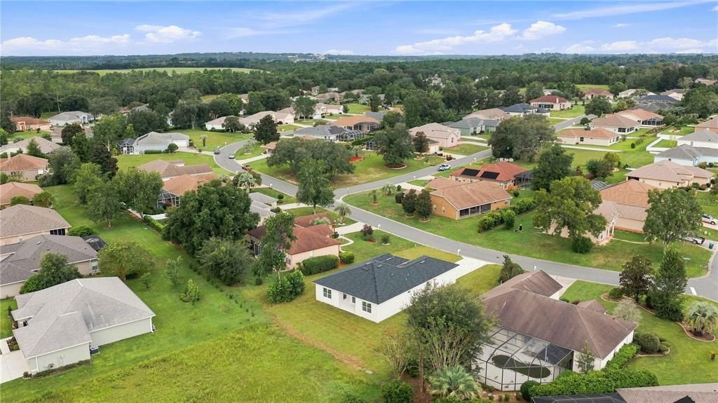 For Sale: $349,900 (4 beds, 3 baths, 1889 Square Feet)