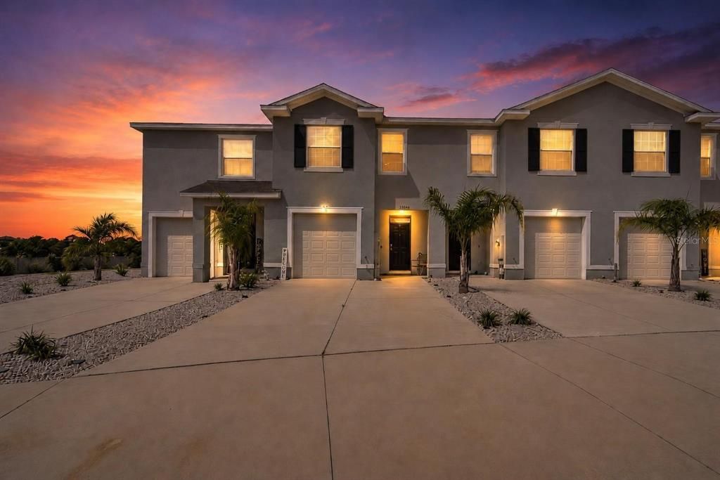 For Rent: $2,300 (3 beds, 2 baths, 1673 Square Feet)