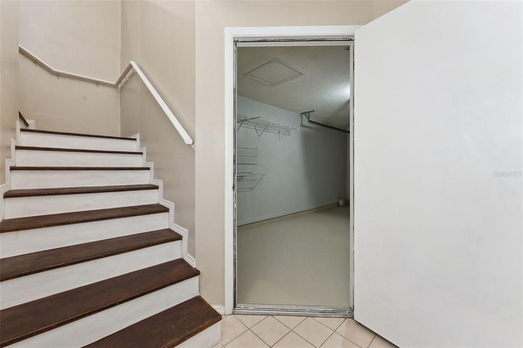 For Rent: $2,150 (2 beds, 2 baths, 1125 Square Feet)