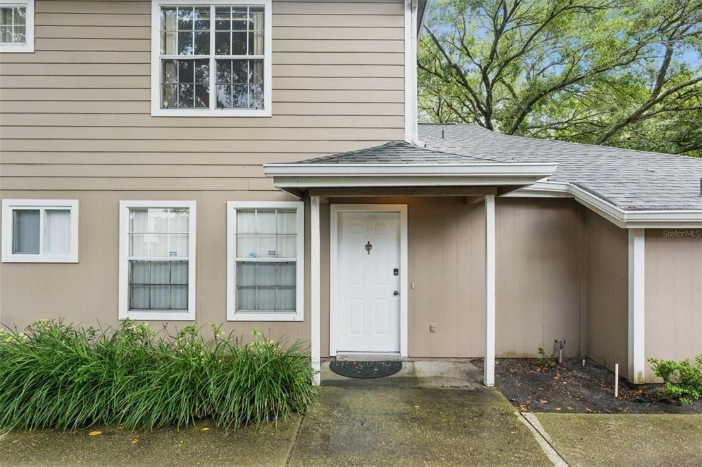 For Rent: $2,150 (2 beds, 2 baths, 1125 Square Feet)