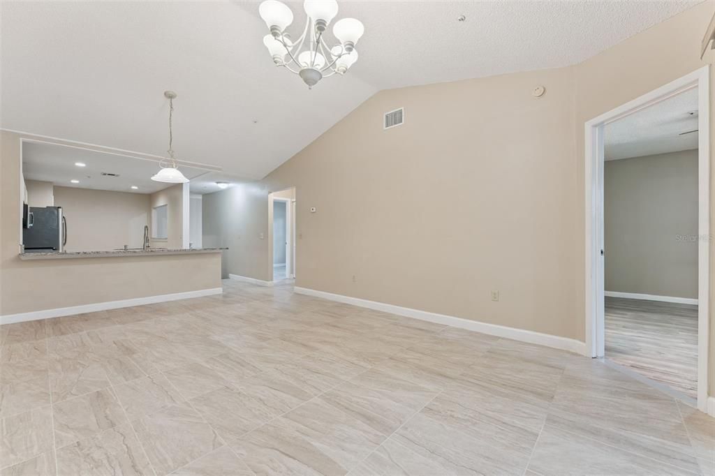For Rent: $2,150 (2 beds, 2 baths, 1125 Square Feet)