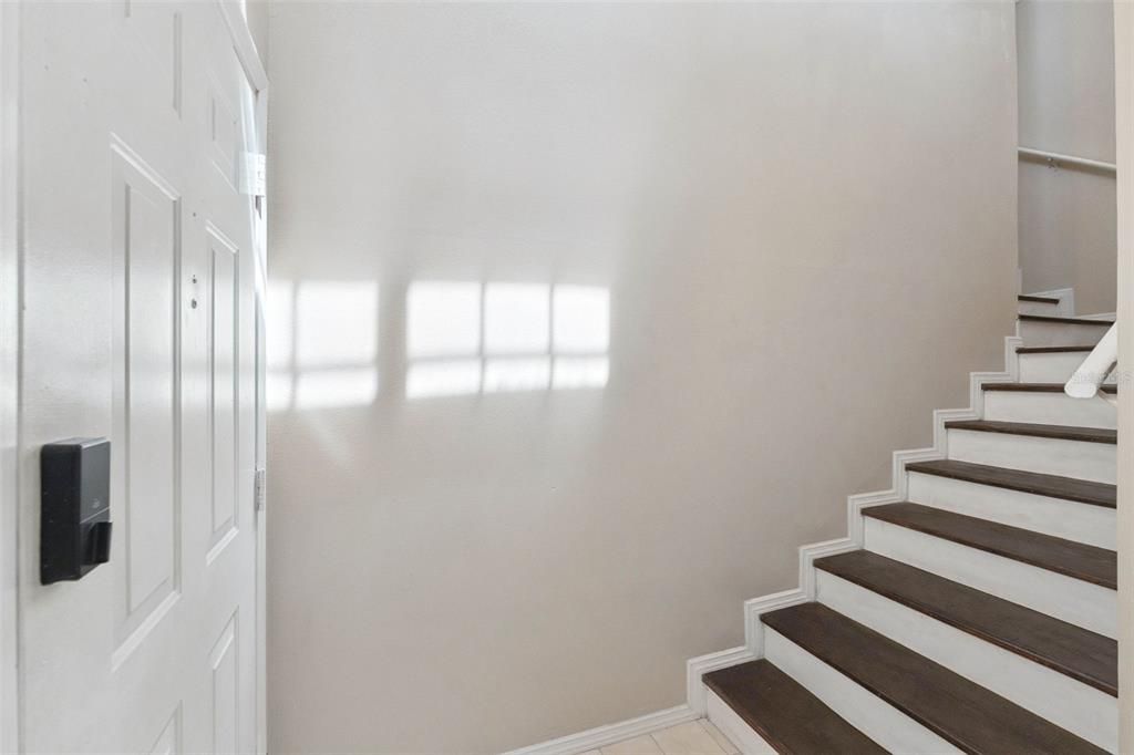 For Rent: $2,150 (2 beds, 2 baths, 1125 Square Feet)