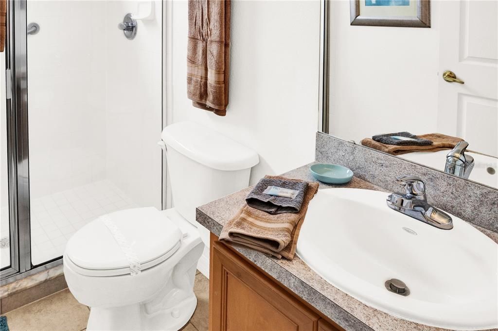 For Sale: $445,000 (5 beds, 4 baths, 2542 Square Feet)