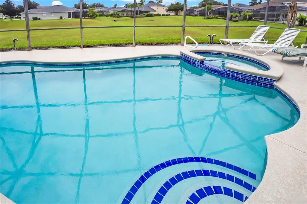 For Sale: $445,000 (5 beds, 4 baths, 2542 Square Feet)