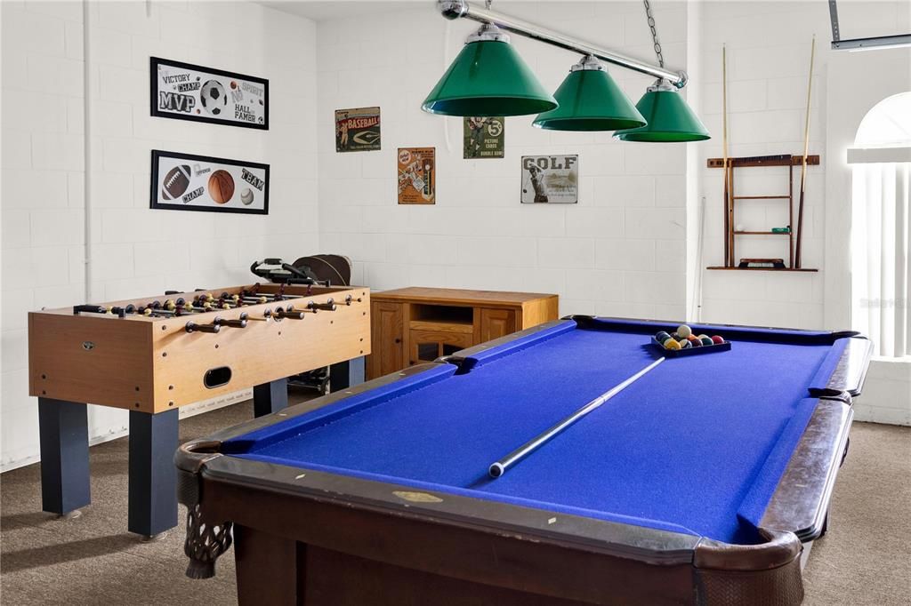 For Sale: $445,000 (5 beds, 4 baths, 2542 Square Feet)