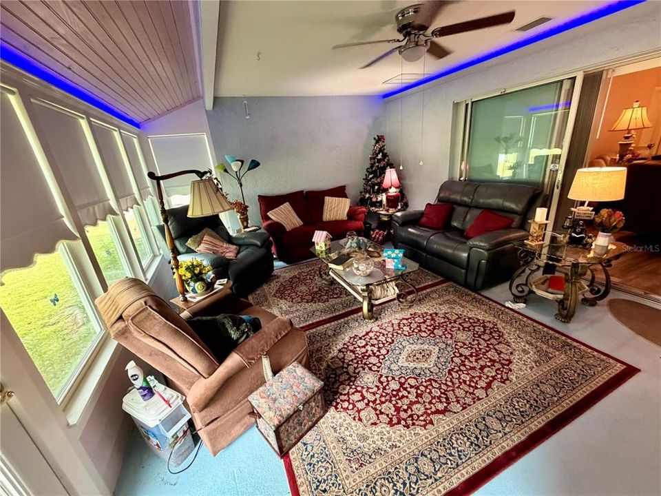 For Sale: $323,753 (3 beds, 2 baths, 1913 Square Feet)