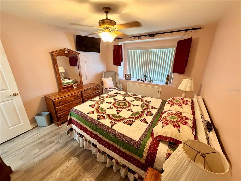 For Sale: $323,753 (3 beds, 2 baths, 1913 Square Feet)