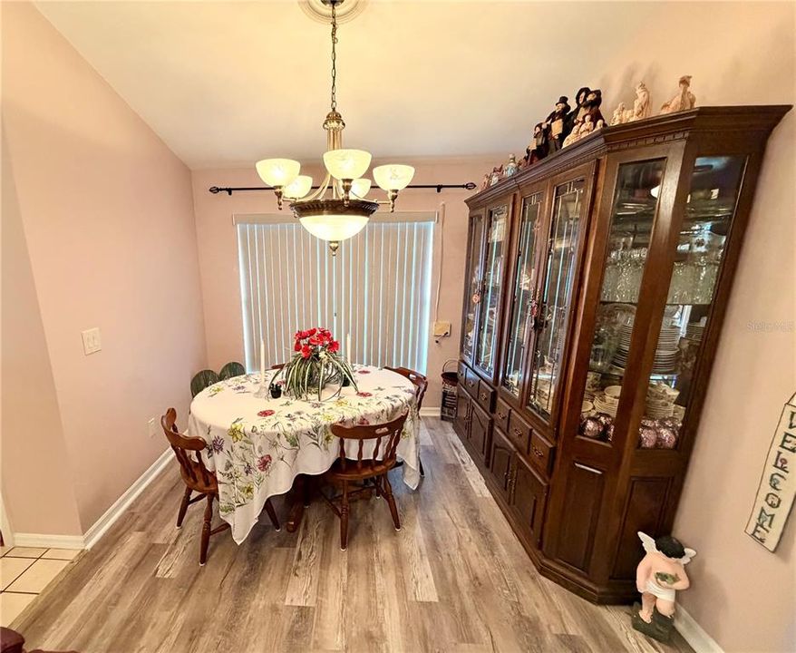 For Sale: $323,753 (3 beds, 2 baths, 1913 Square Feet)