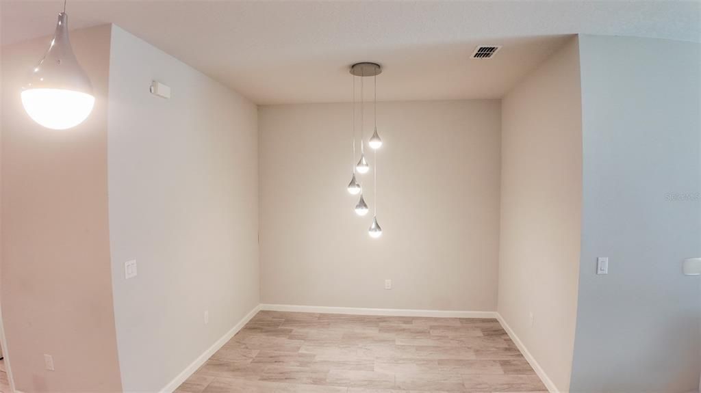 For Sale: $425,000 (4 beds, 3 baths, 2366 Square Feet)