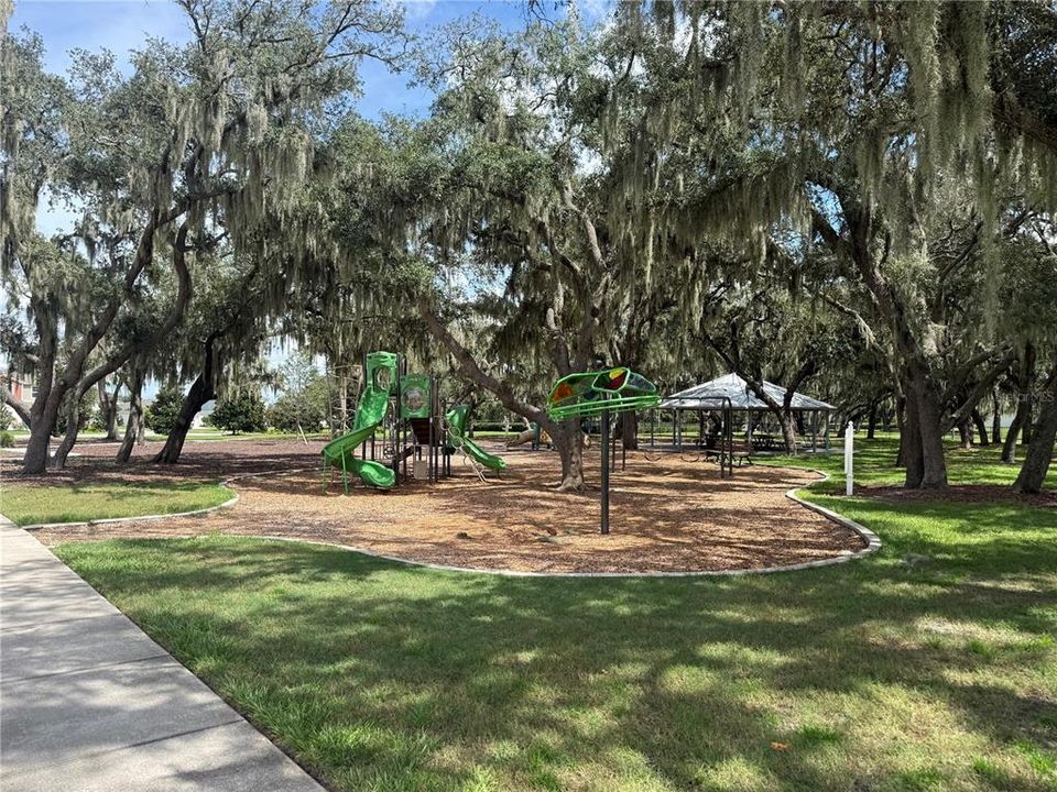 For Sale: $425,000 (4 beds, 3 baths, 2366 Square Feet)
