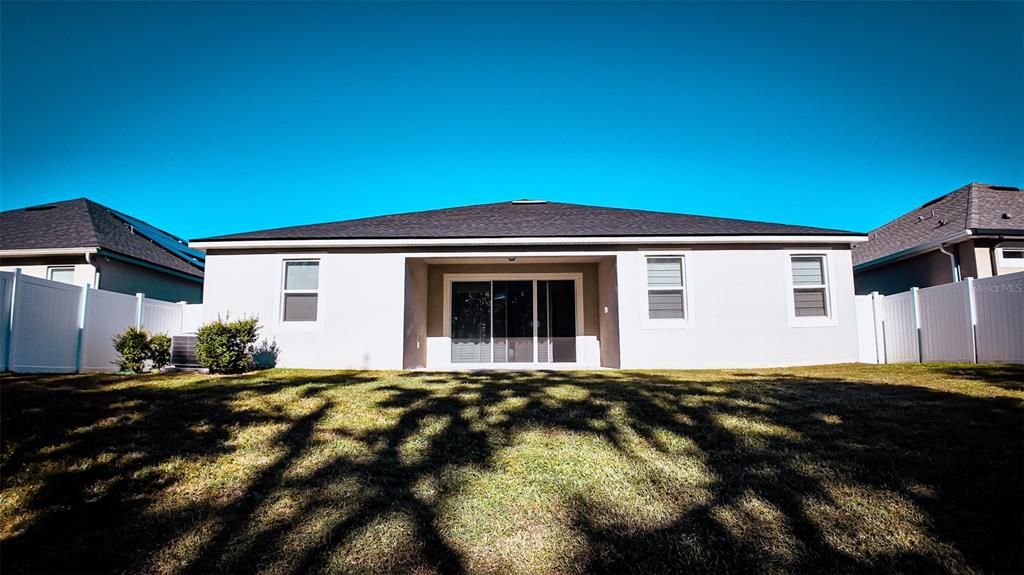 For Sale: $425,000 (4 beds, 3 baths, 2366 Square Feet)