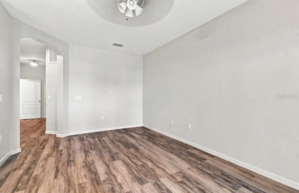 For Sale: $259,900 (3 beds, 2 baths, 1513 Square Feet)