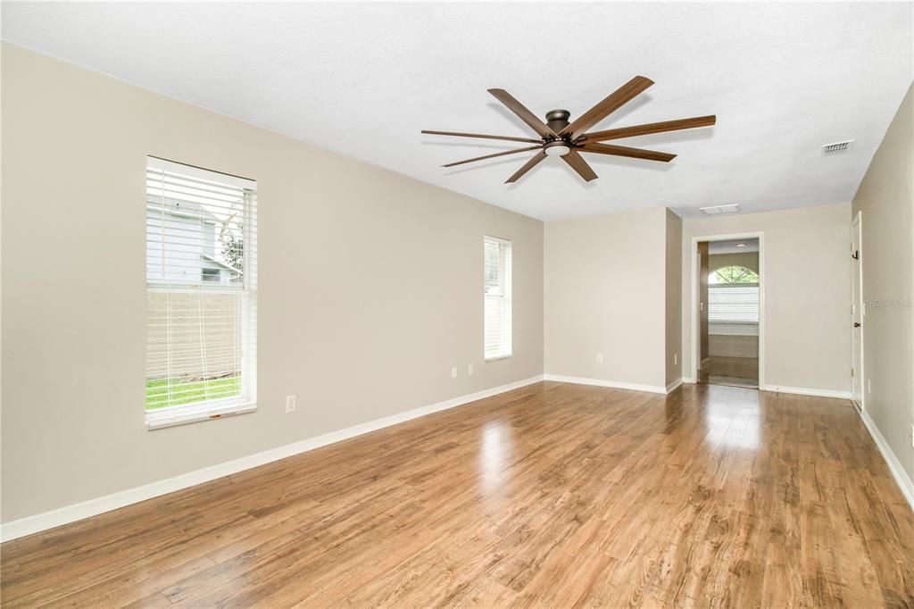 For Sale: $430,000 (3 beds, 2 baths, 1875 Square Feet)