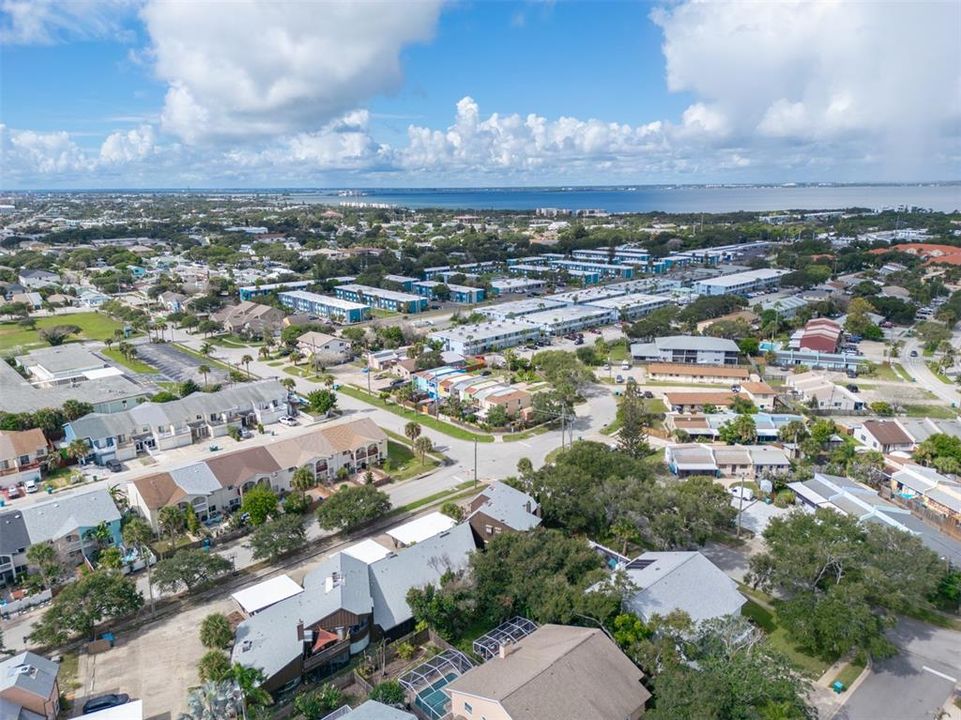 En Venta: $299,900 (2 camas, 2 baños, 1200 Pies cuadrados)