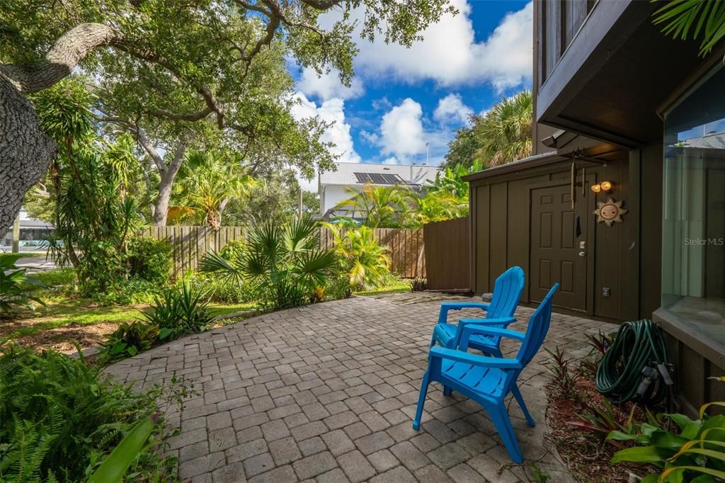 En Venta: $299,900 (2 camas, 2 baños, 1200 Pies cuadrados)