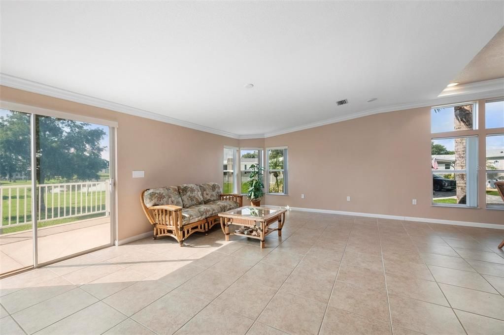 For Sale: $250,000 (3 beds, 2 baths, 1804 Square Feet)