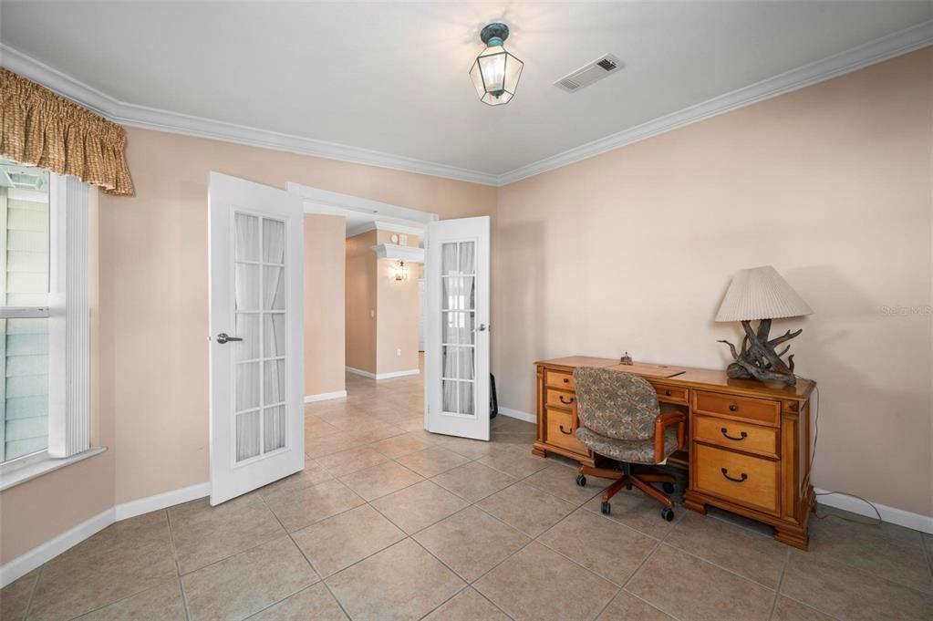 For Sale: $250,000 (3 beds, 2 baths, 1804 Square Feet)