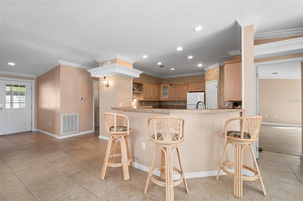 For Sale: $250,000 (3 beds, 2 baths, 1804 Square Feet)