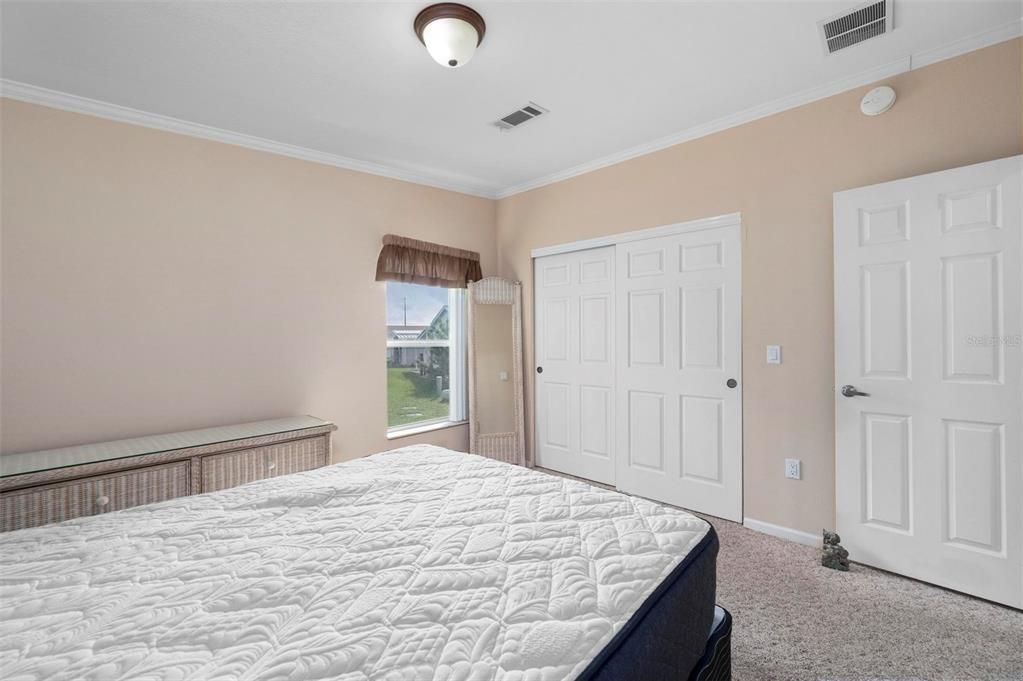 For Sale: $250,000 (3 beds, 2 baths, 1804 Square Feet)