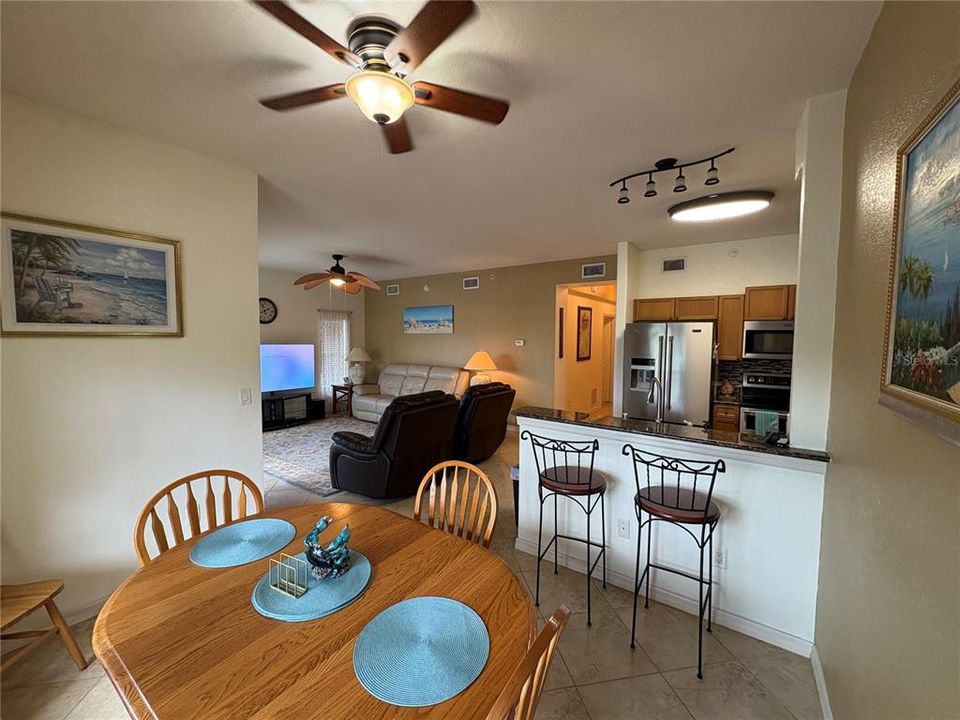 На продажу: $229,000 (3 спален, 2 ванн, 1369 Квадратных фут)