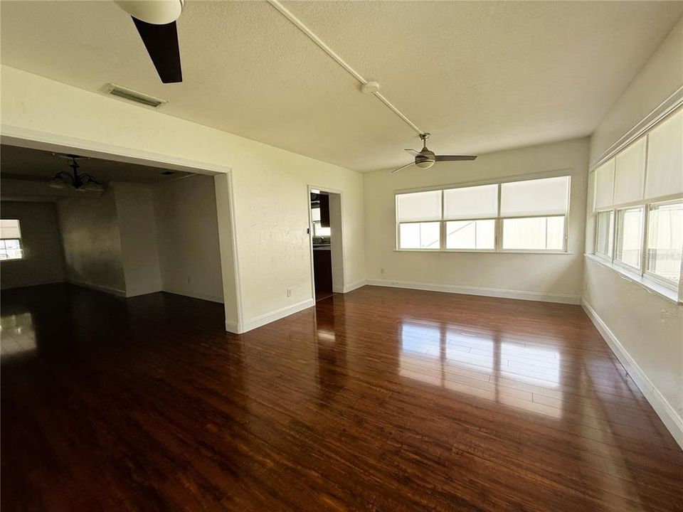 For Rent: $2,900 (3 beds, 2 baths, 1762 Square Feet)