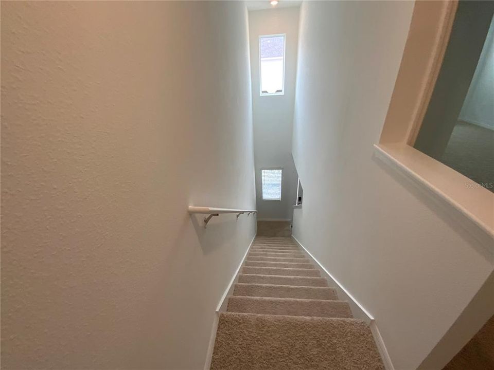 For Rent: $2,000 (3 beds, 2 baths, 1463 Square Feet)