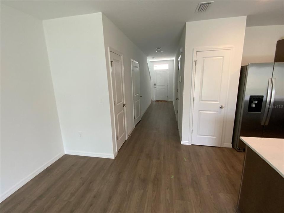For Rent: $2,000 (3 beds, 2 baths, 1463 Square Feet)