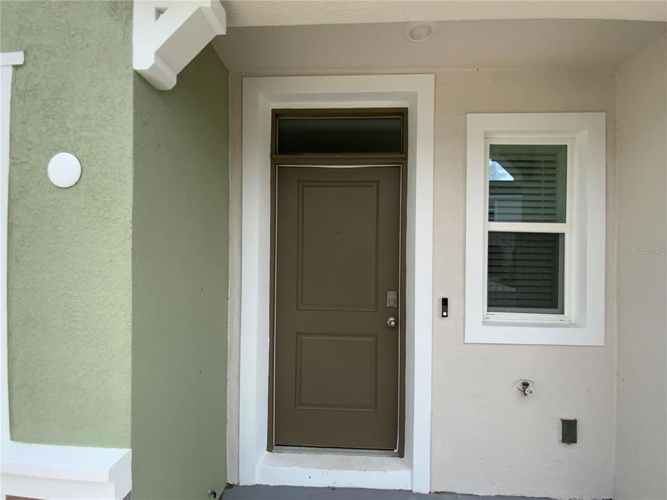 For Rent: $2,000 (3 beds, 2 baths, 1463 Square Feet)