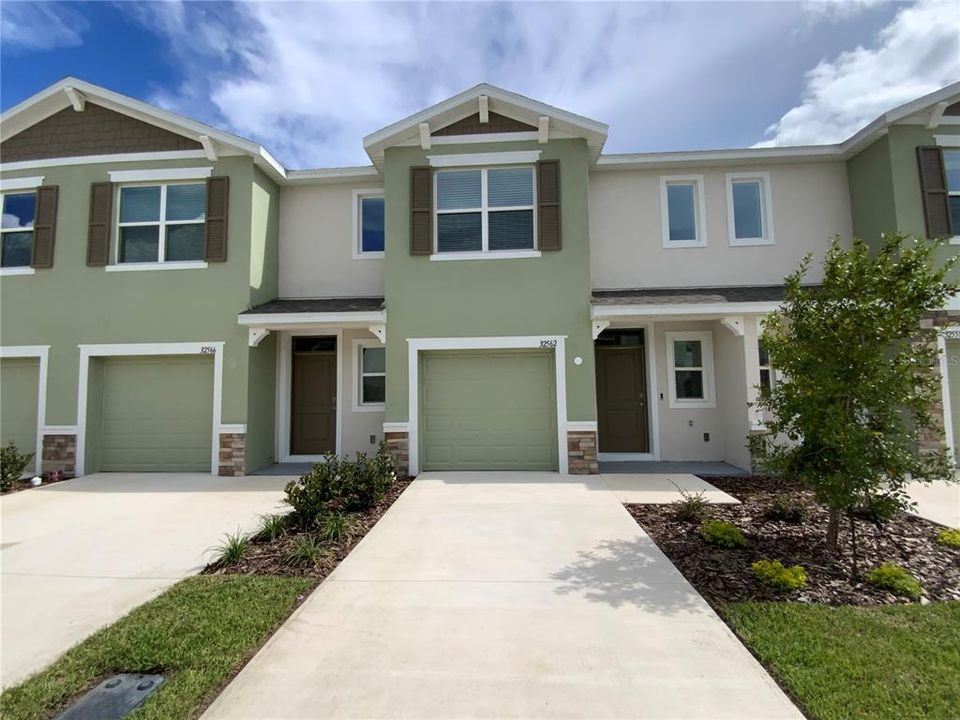 For Rent: $2,000 (3 beds, 2 baths, 1463 Square Feet)