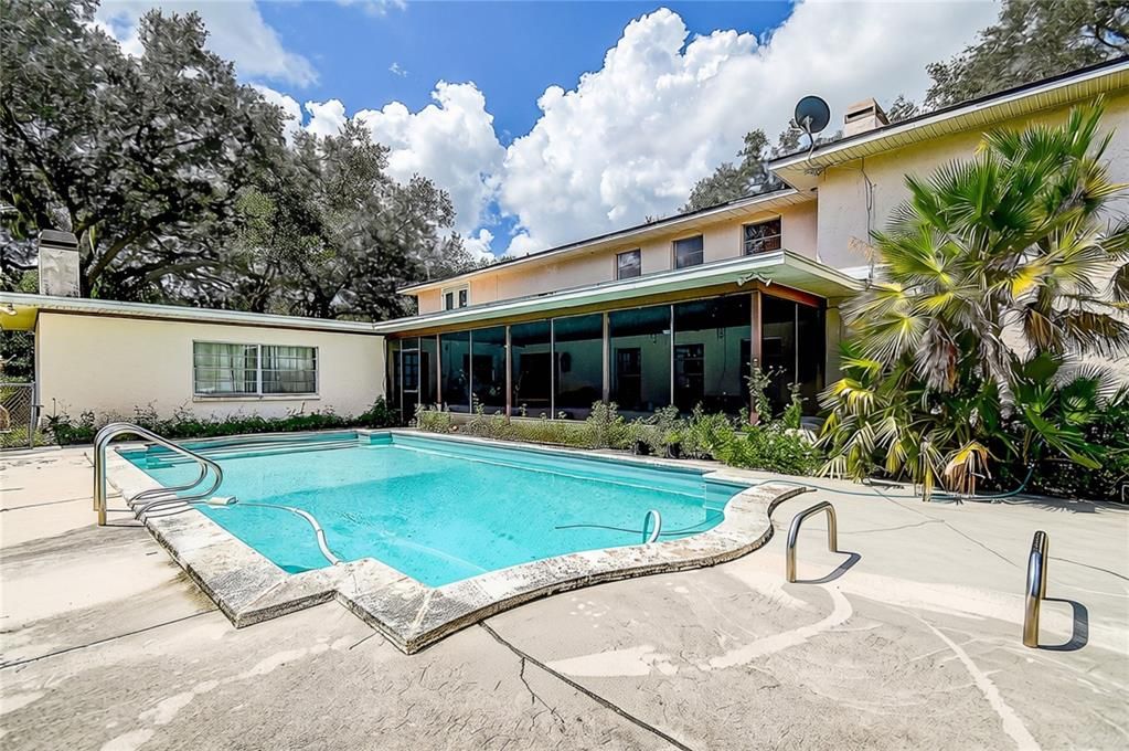 For Sale: $1,099,500 (5 beds, 4 baths, 4770 Square Feet)