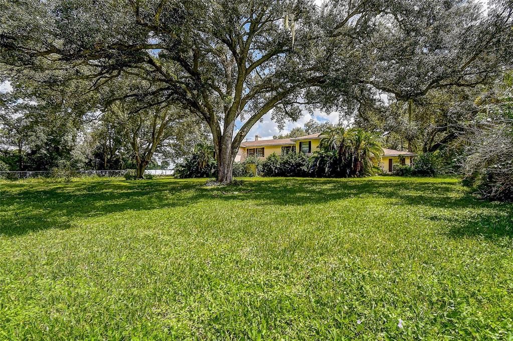 For Sale: $1,099,500 (5 beds, 4 baths, 4770 Square Feet)