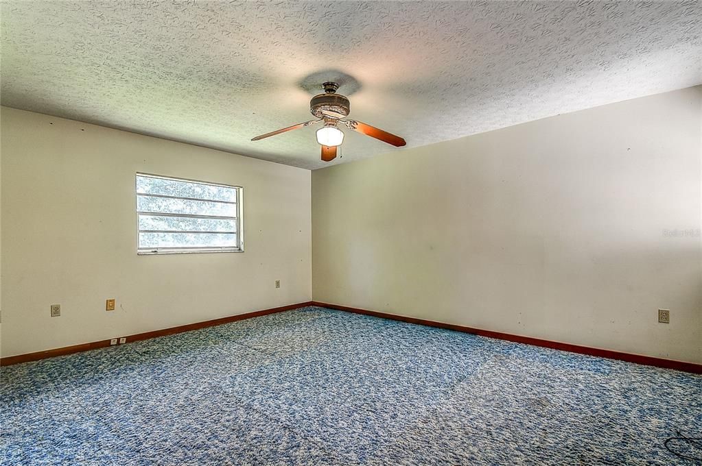 For Sale: $1,099,500 (5 beds, 4 baths, 4770 Square Feet)