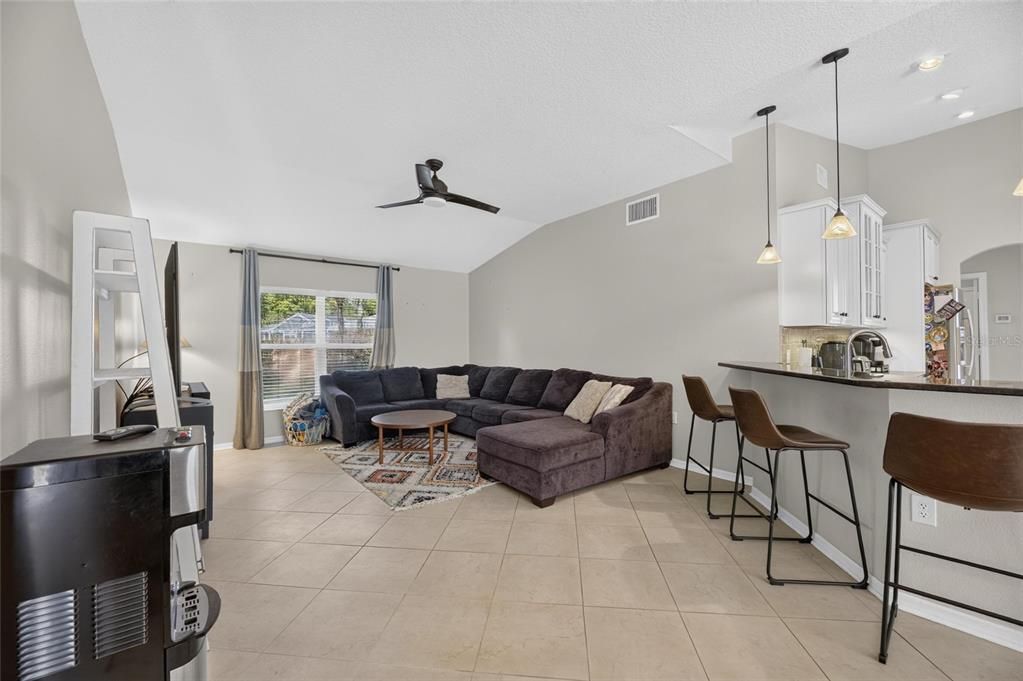 For Sale: $500,000 (4 beds, 3 baths, 2207 Square Feet)