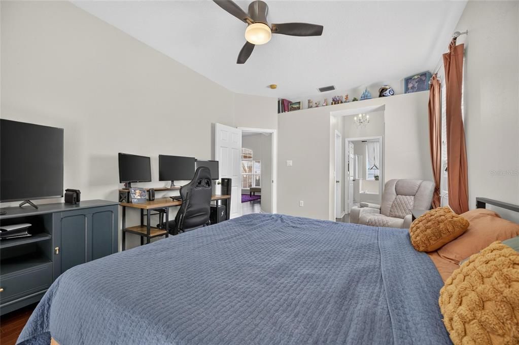 For Sale: $500,000 (4 beds, 3 baths, 2207 Square Feet)