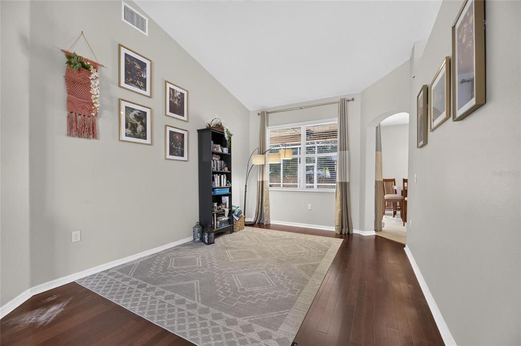 For Sale: $500,000 (4 beds, 3 baths, 2207 Square Feet)