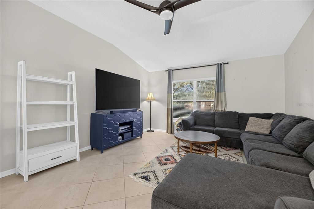 For Sale: $500,000 (4 beds, 3 baths, 2207 Square Feet)