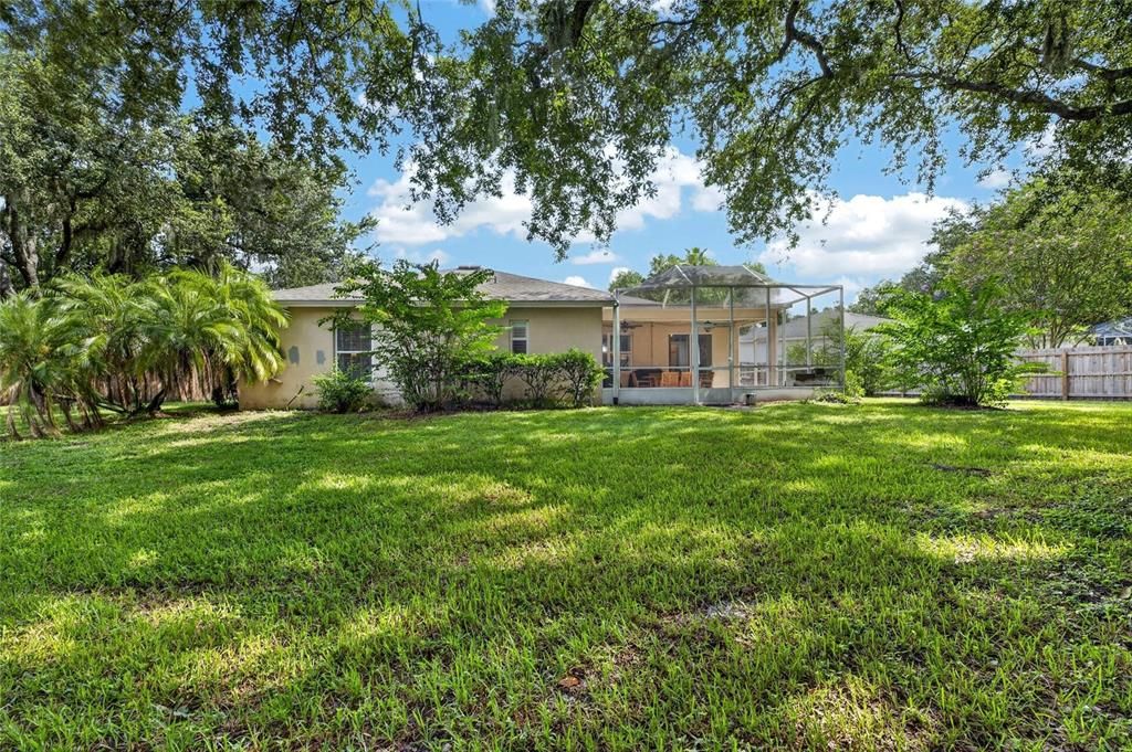 For Sale: $500,000 (4 beds, 3 baths, 2207 Square Feet)
