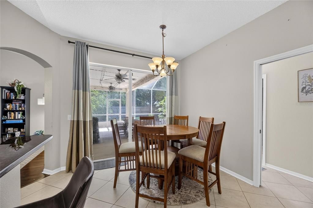 For Sale: $500,000 (4 beds, 3 baths, 2207 Square Feet)
