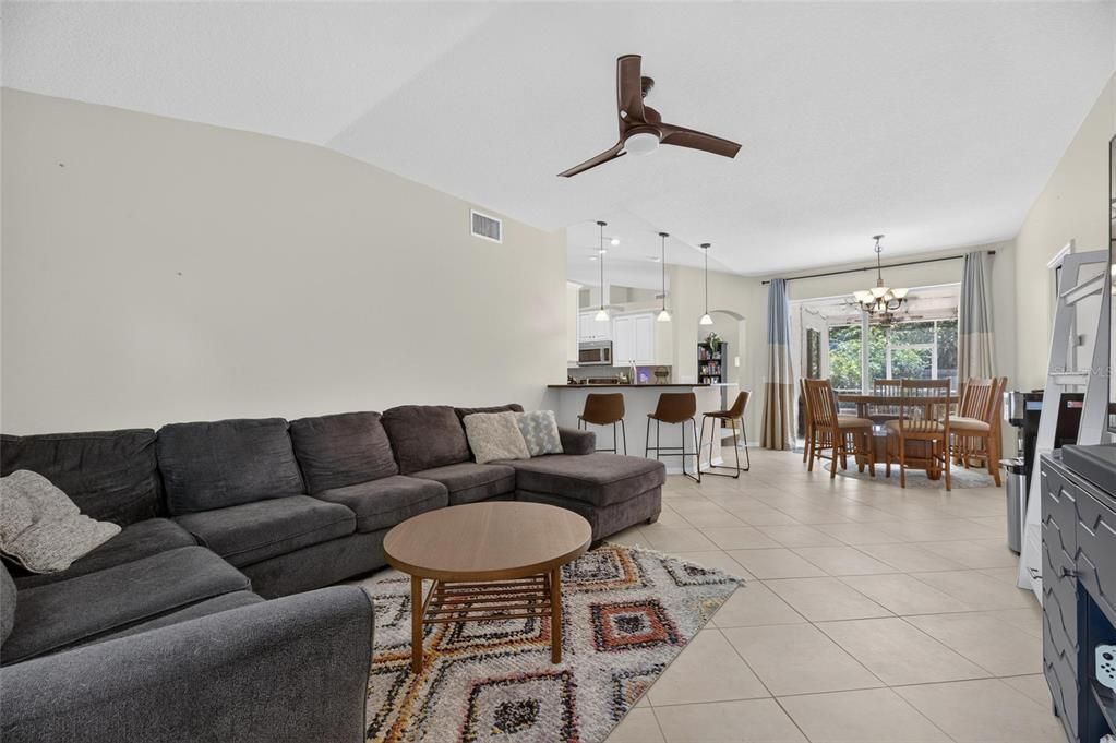 For Sale: $500,000 (4 beds, 3 baths, 2207 Square Feet)