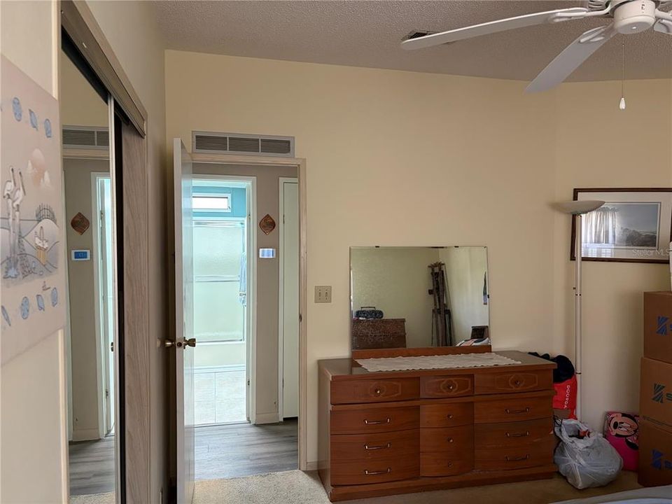 For Sale: $179,900 (2 beds, 2 baths, 1435 Square Feet)