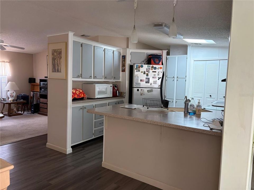 For Sale: $179,900 (2 beds, 2 baths, 1435 Square Feet)