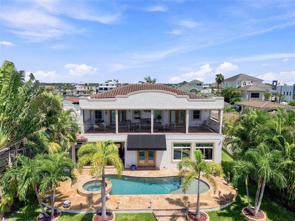 For Sale: $2,995,000 (4 beds, 5 baths, 3992 Square Feet)