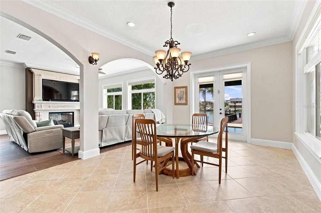 For Sale: $2,995,000 (4 beds, 5 baths, 3992 Square Feet)