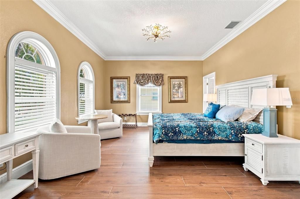 For Sale: $2,995,000 (4 beds, 5 baths, 3992 Square Feet)