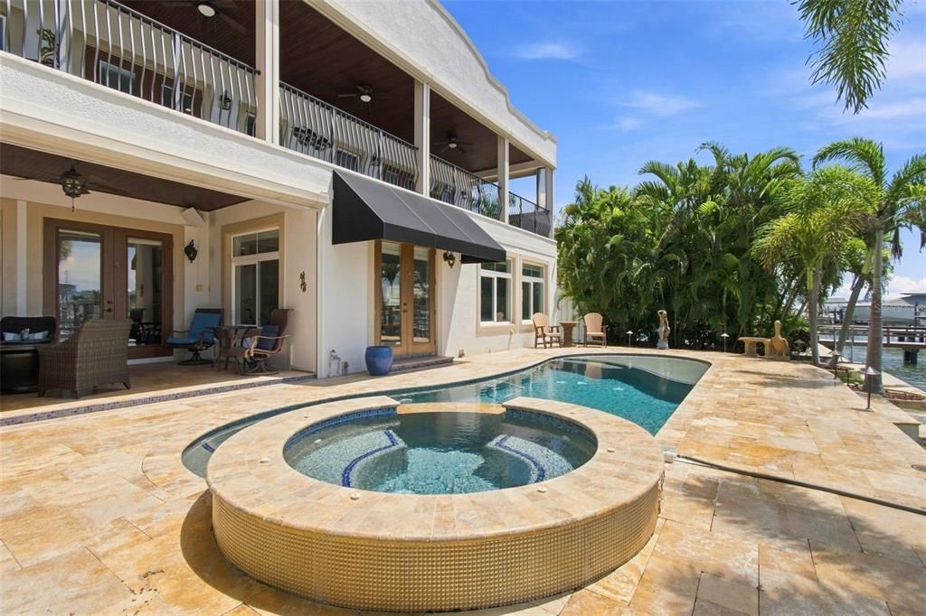 For Sale: $2,995,000 (4 beds, 5 baths, 3992 Square Feet)