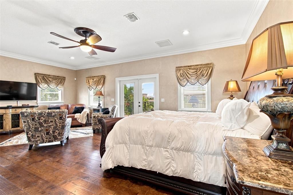 For Sale: $2,995,000 (4 beds, 5 baths, 3992 Square Feet)