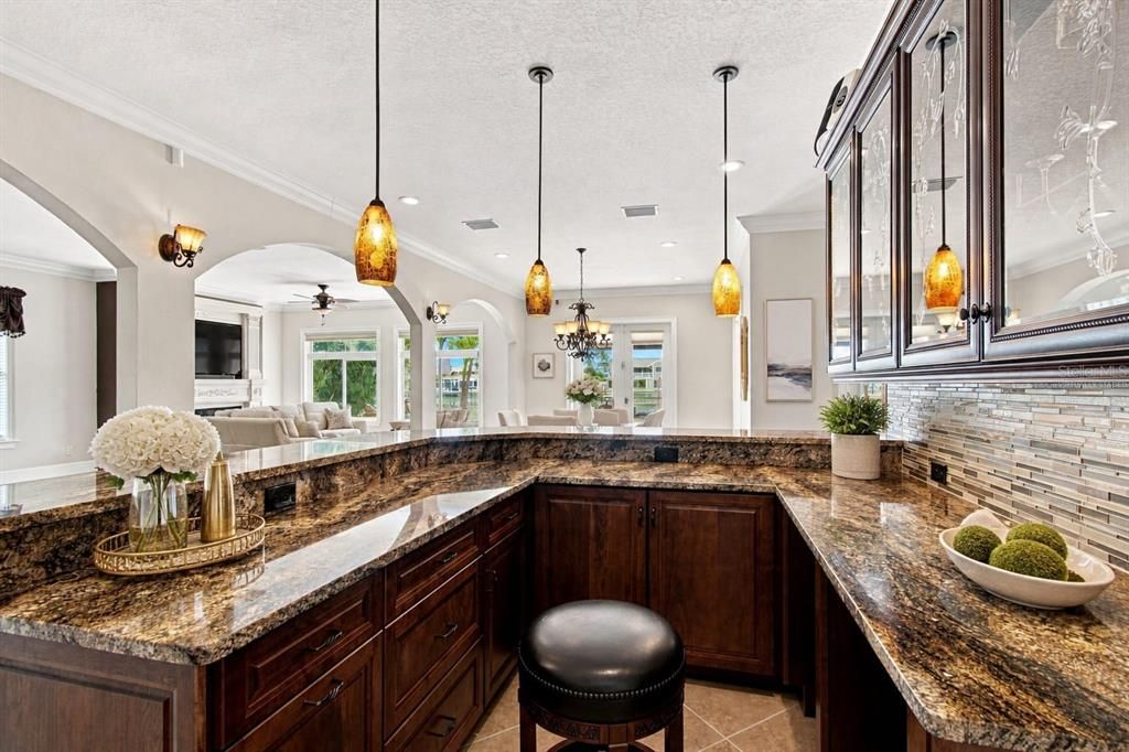 For Sale: $2,995,000 (4 beds, 5 baths, 3992 Square Feet)