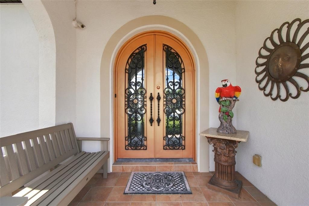 For Sale: $2,995,000 (4 beds, 5 baths, 3992 Square Feet)
