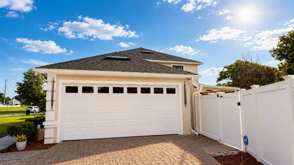 For Sale: $799,000 (4 beds, 2 baths, 2729 Square Feet)