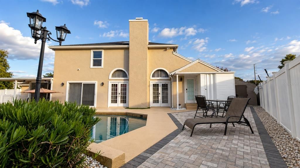 For Sale: $799,000 (4 beds, 2 baths, 2729 Square Feet)
